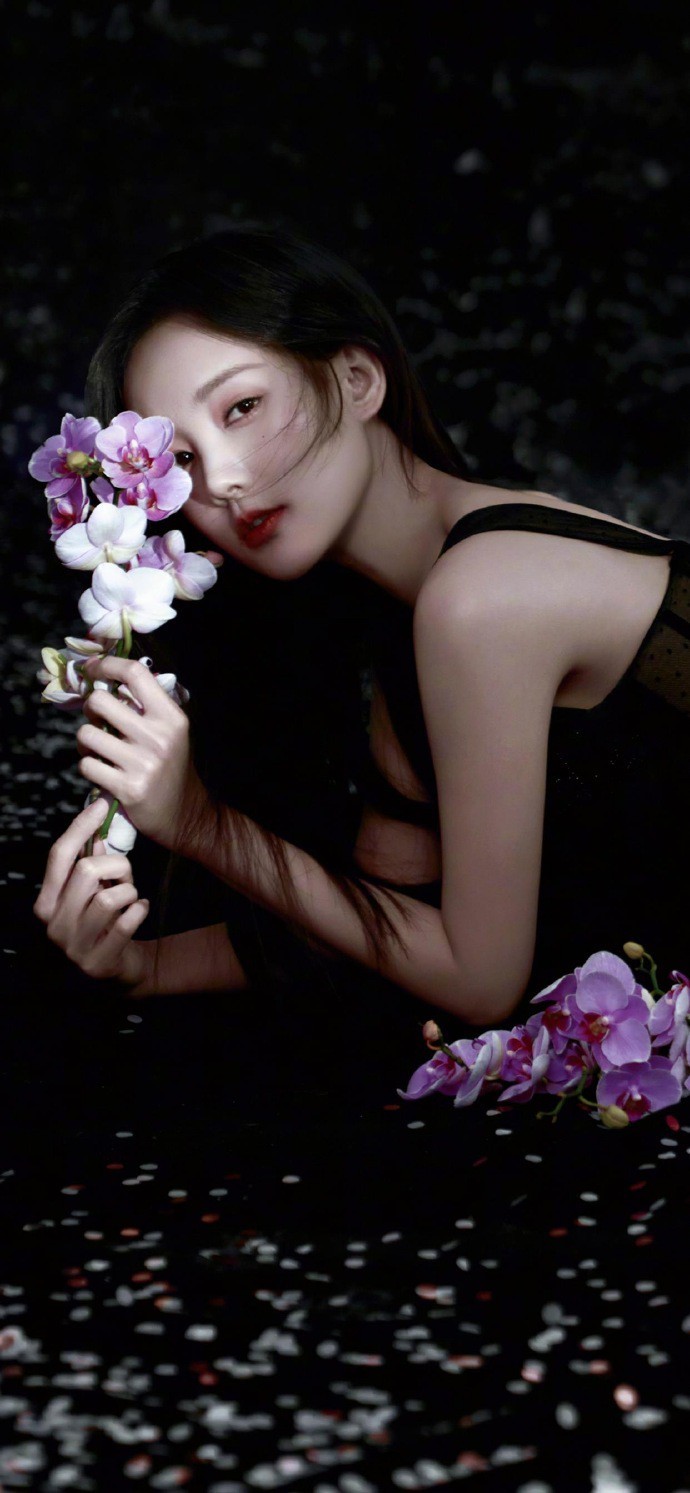 清新可爱李一桐锁屏壁纸