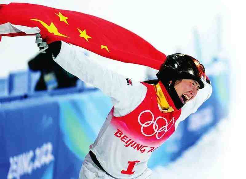 奥运冠军徐梦桃大婚！手戴金镯显贵气，央视贺喜，吴宣仪等祝福休闲区蓝鸢梦想 - Www.slyday.coM