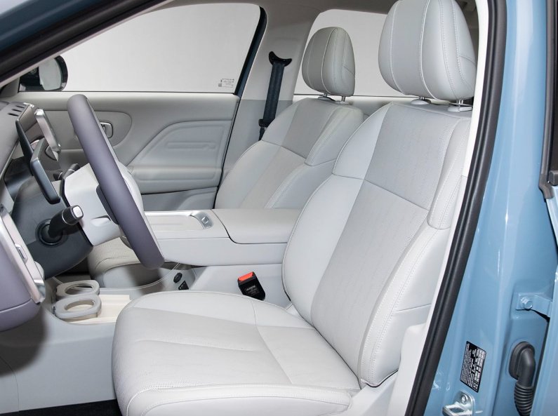 零跑B10将激光雷达杀至12万级，对比银河E5谁更超值？