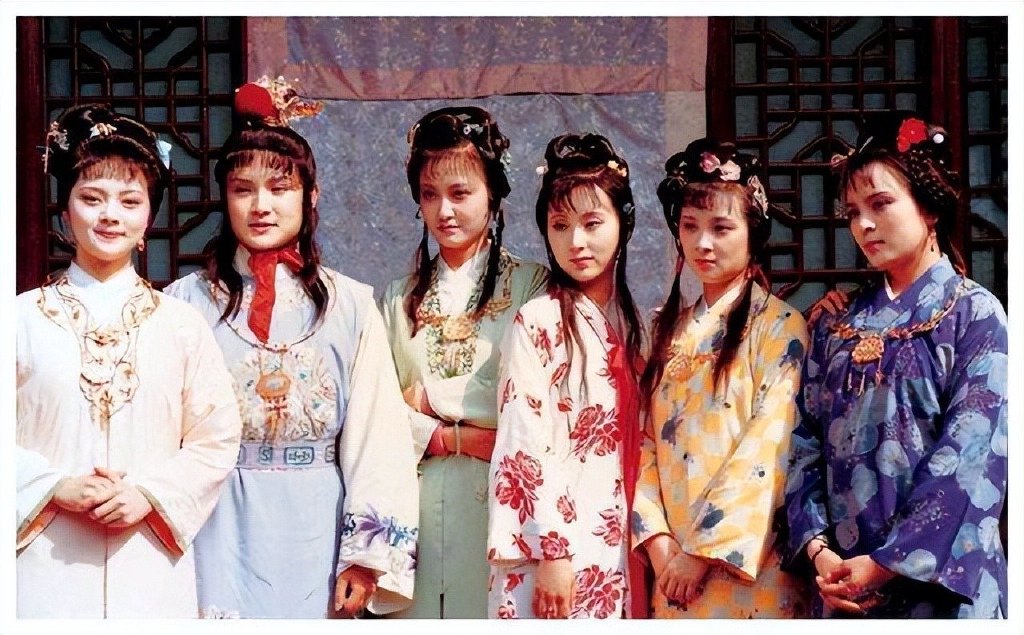 87《红楼梦》贾宝玉和林黛玉的八套“情侣装”,到底有多美?休闲区蓝鸢梦想 - Www.slyday.coM 87《红楼梦》贾宝玉和林黛玉的八套“情侣装”,到底有多美?休闲区蓝鸢梦想 - Www.slyday.coM