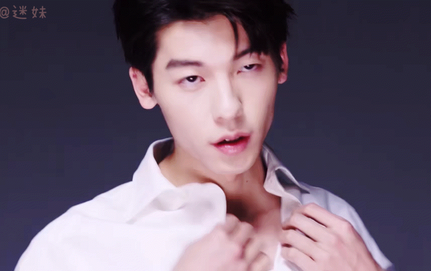 我对男生扯衣领 戴眼镜 发狠的模样,毫无抵抗力