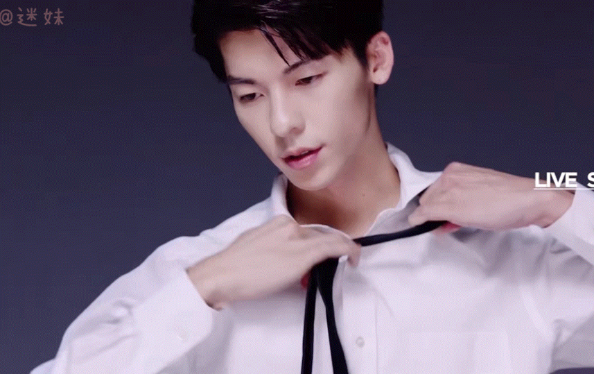 我对男生扯衣领 戴眼镜 发狠的模样,毫无抵抗力