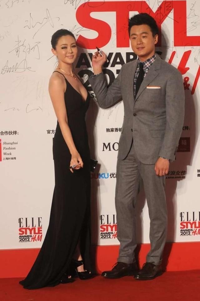 佟大为这媳妇真应该私藏起来,穿着简单的吊带,却比别人美太多了休闲区蓝鸢梦想 - Www.slyday.coM 佟大为这媳妇真应该私藏起来,穿着简单的吊带,却比别人美太多了休闲区蓝鸢梦想 - Www.slyday.coM