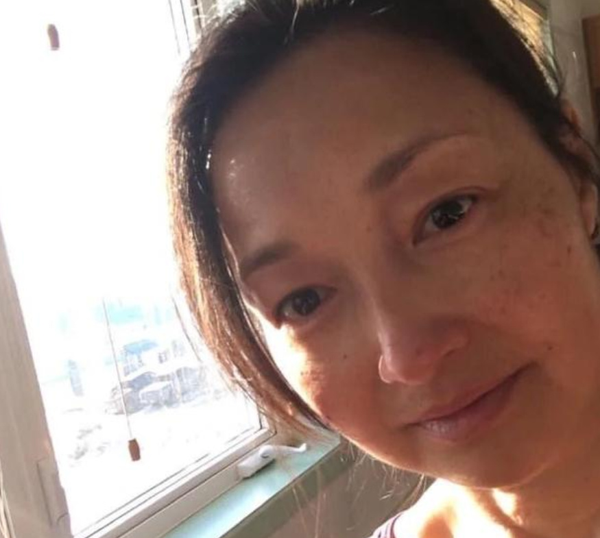 “最美郭襄”李绮红现状，满脸褐斑样貌大变，本人承认已到更年期|李绮红|郭襄|更年期_新浪新闻