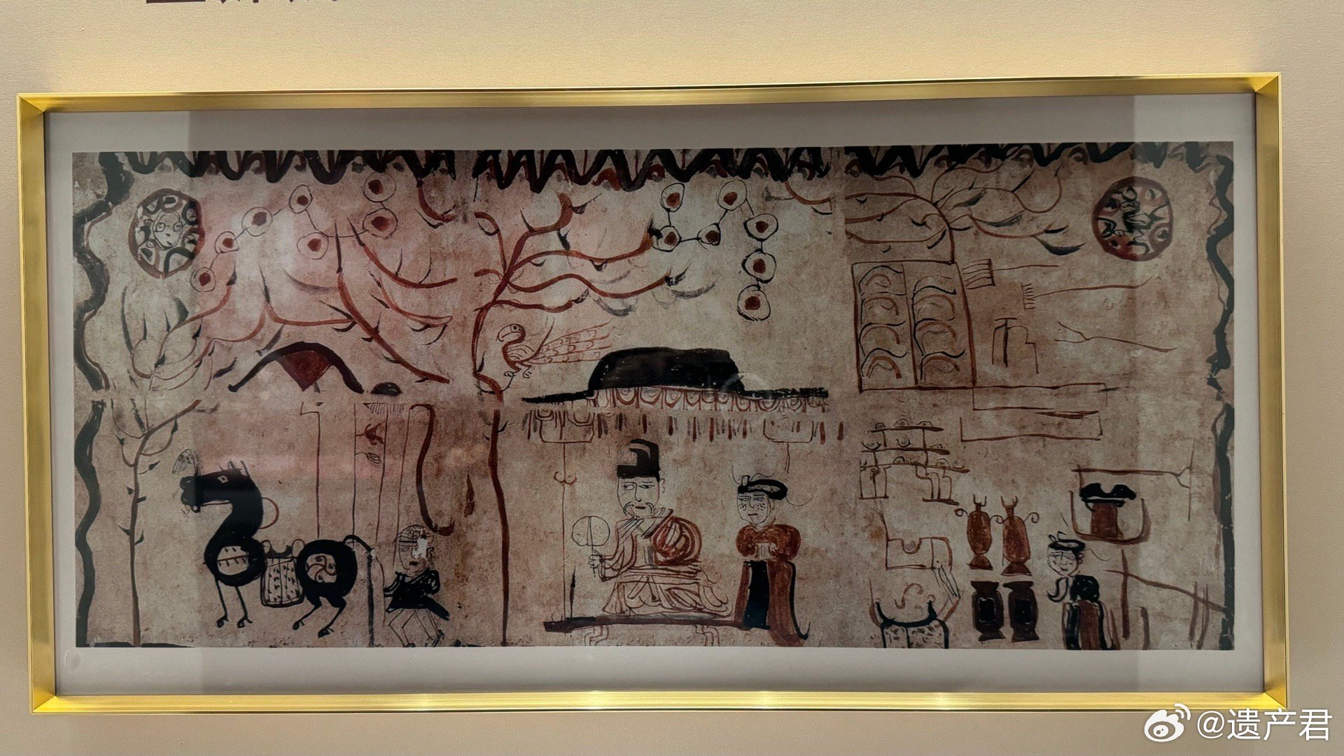 新疆吐鲁番阿斯塔纳古墓出土的东晋墓主人生活图,拙朴的画风