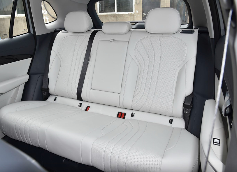 零跑B10将激光雷达杀至12万级，对比银河E5谁更超值？