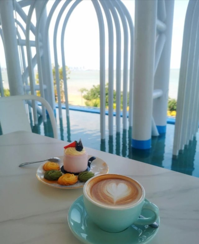 厦门海景下午茶ta遇61海尼斯就在海岸线咖啡厅旁边