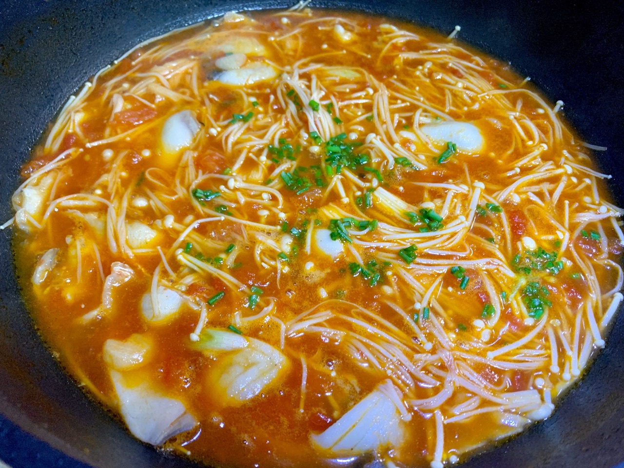 夏天就要吃这菜番茄酸汤鱼片鲜嫩爽滑酸甜开胃嘎嘎香