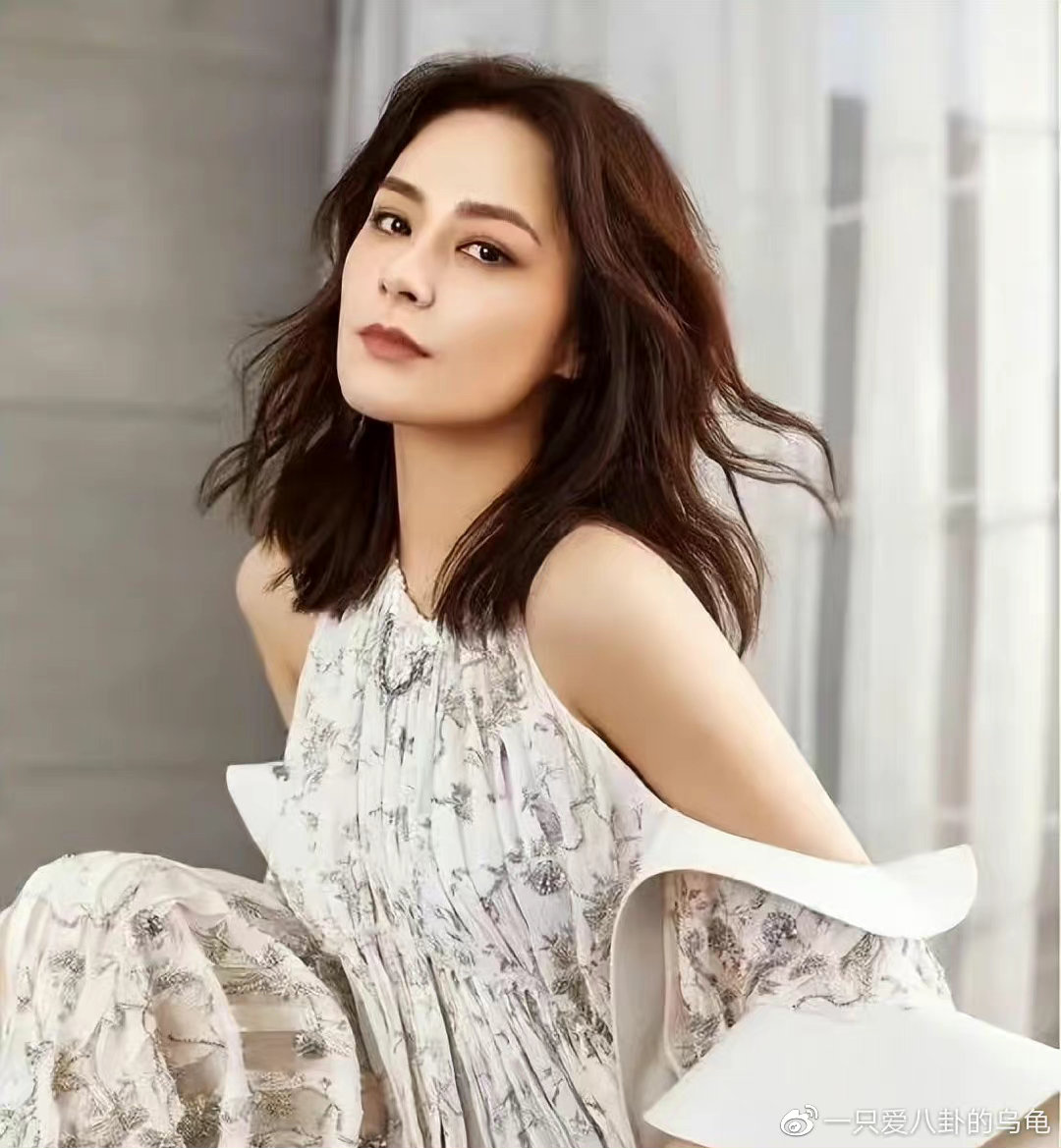 “完美”暴露身体缺陷,明星雷人红毯造型,看得我忍不住笑出了声休闲区蓝鸢梦想 - Www.slyday.coM “完美”暴露身体缺陷,明星雷人红毯造型,看得我忍不住笑出了声休闲区蓝鸢梦想 - Www.slyday.coM