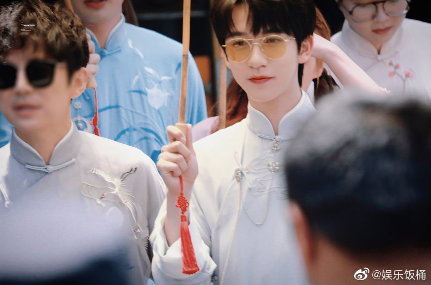 贺峻霖录制快乐大本营民国造型有