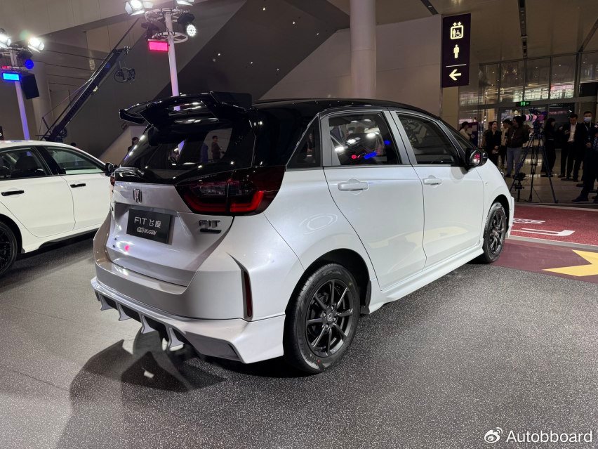 本田飞度运动版到底值不值得买对比比亚迪海鸥再做决定