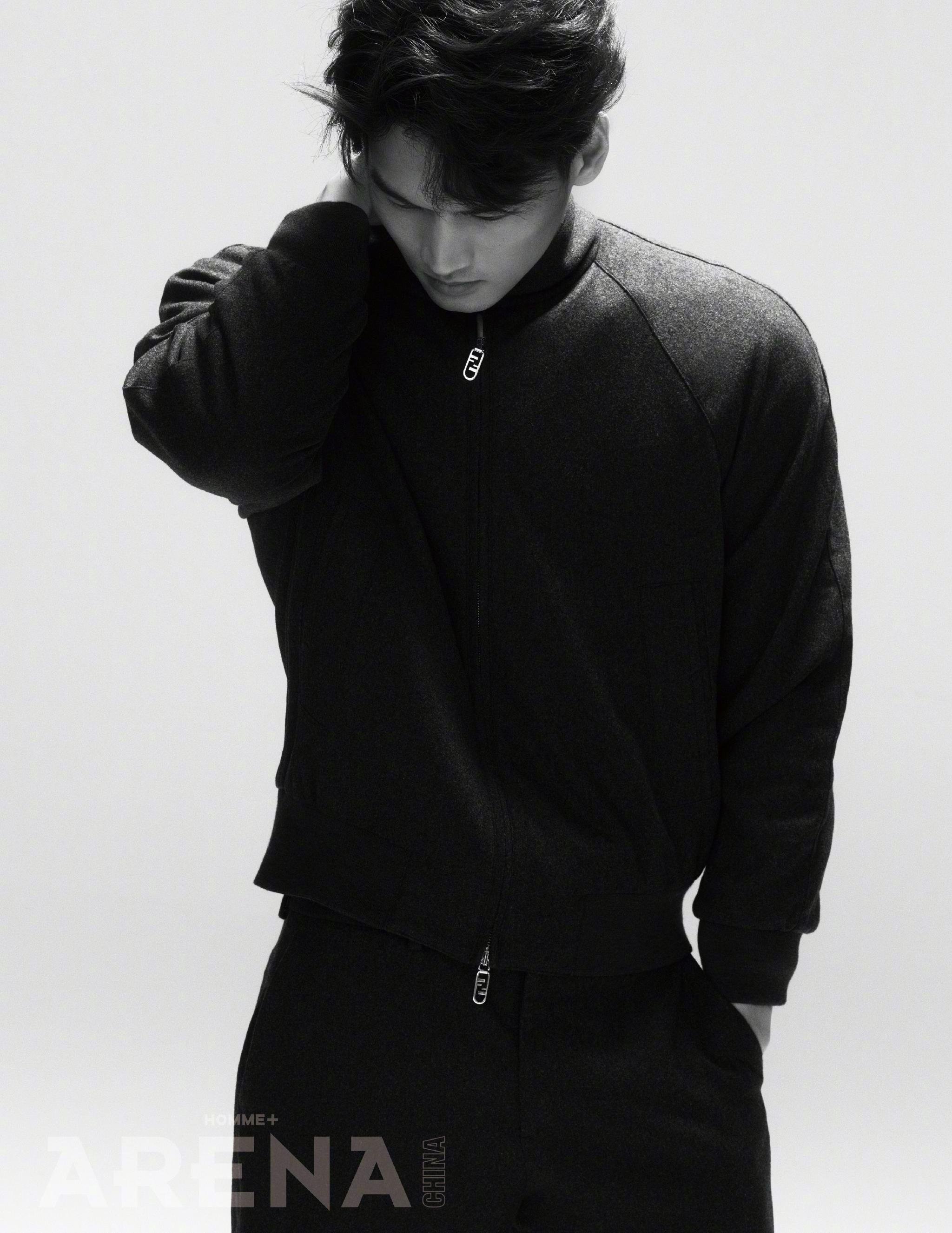 —登上arena sports 2024年9月刊封面,拍的有点憨啊 !