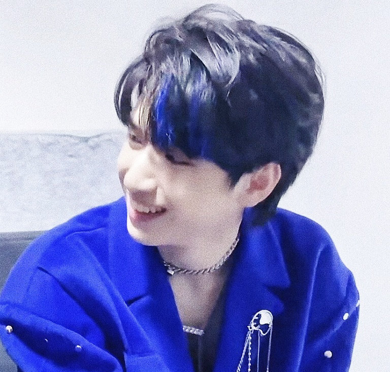 严浩翔西装鲨这不就是从小说中走出来的霸道总裁吗