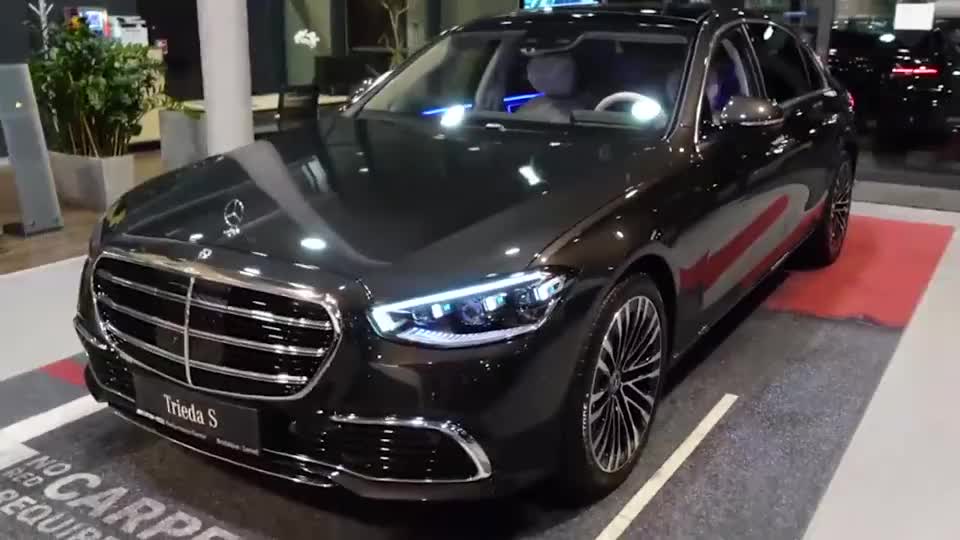 2021款奔驰s350到店实拍拿到钥匙亮起氛围灯还想奥迪a8l吗