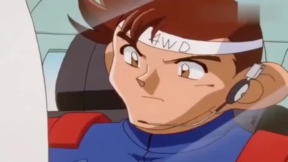 四驱兄弟铁狼号撞飞三角箭而小豪很疑惑海尔的这种跑法