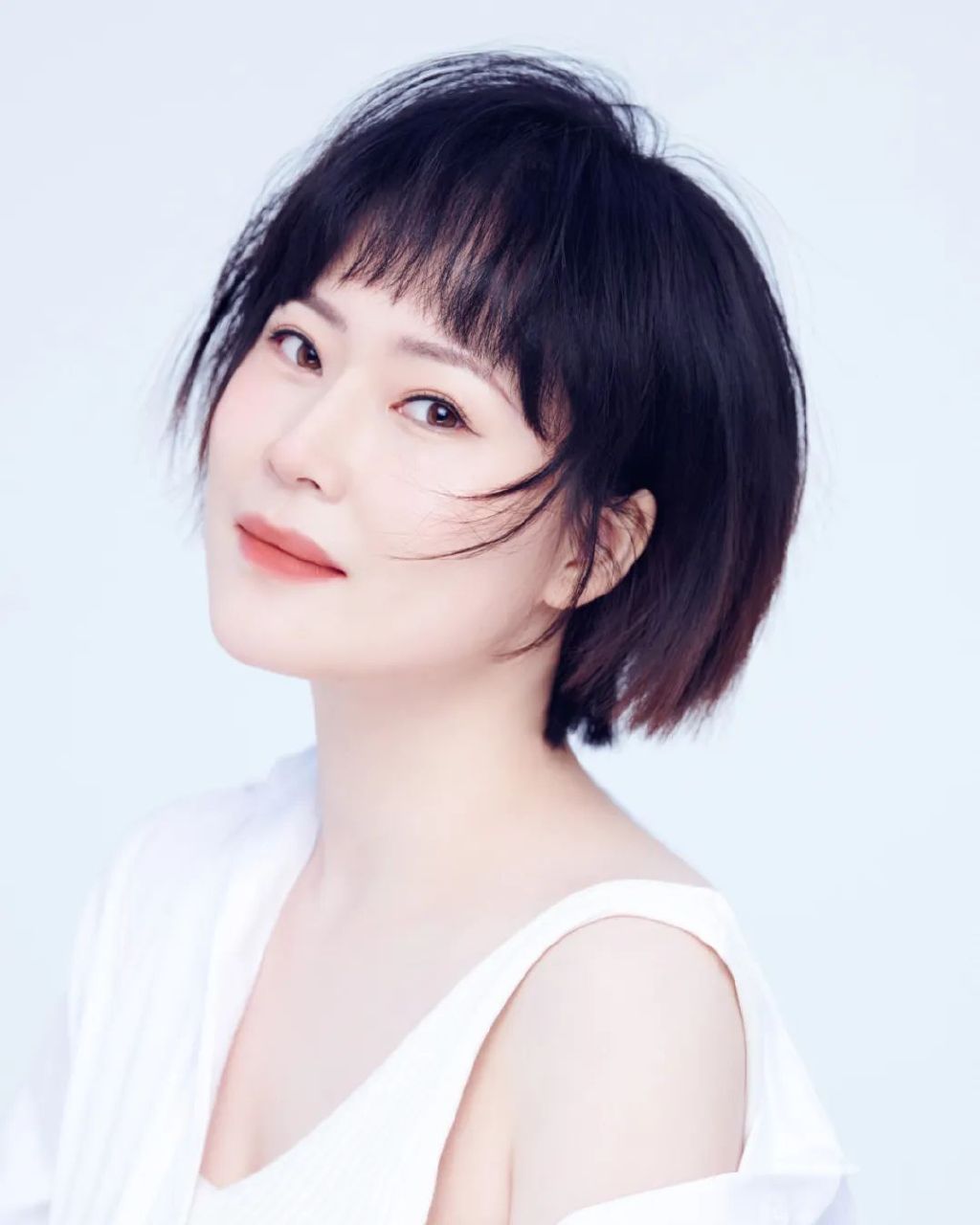 伍小月首支个人单曲《小月》,温情嗓音带来暖心的力量休闲区蓝鸢梦想 - Www.slyday.coM 伍小月首支个人单曲《小月》,温情嗓音带来暖心的力量休闲区蓝鸢梦想 - Www.slyday.coM