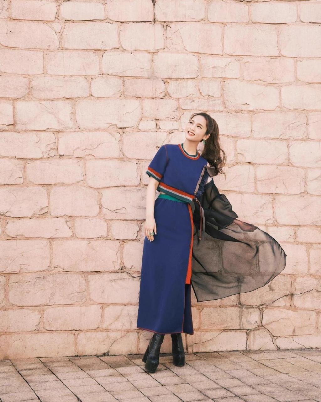 杨丞琳"上短下长"的穿搭,不仅显高显瘦,还很有名媛范|高跟靴|杨丞琳