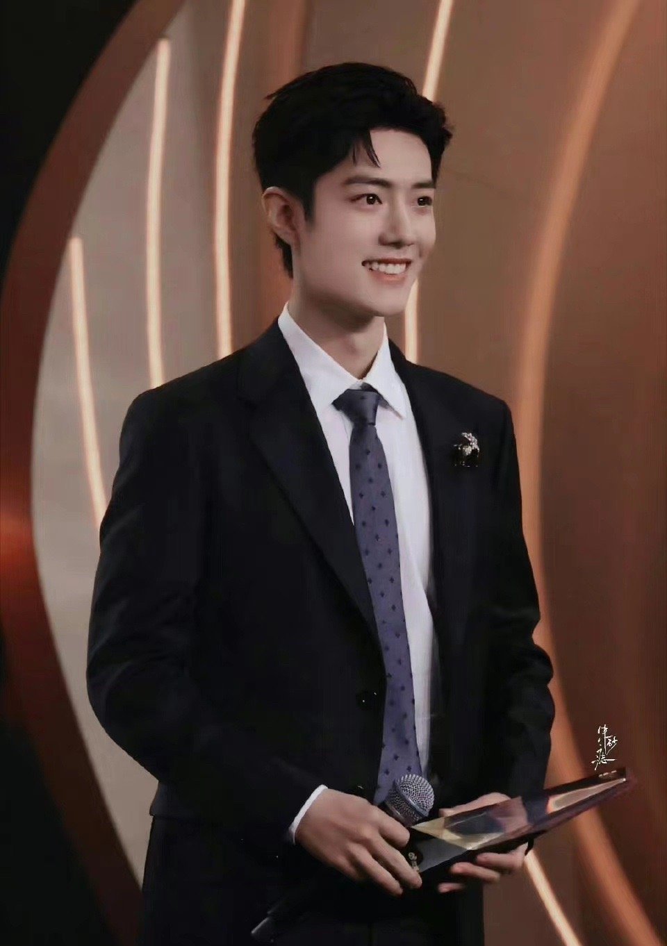 肖战露牙笑小合集来啦笑得好甜好可爱呀