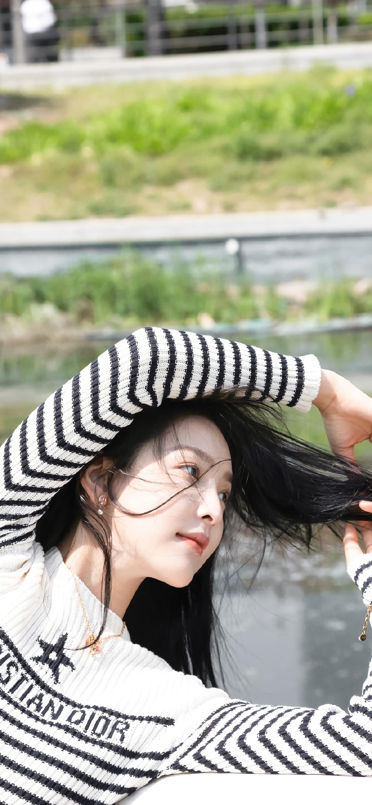 清新甜美少女章若楠手机壁纸