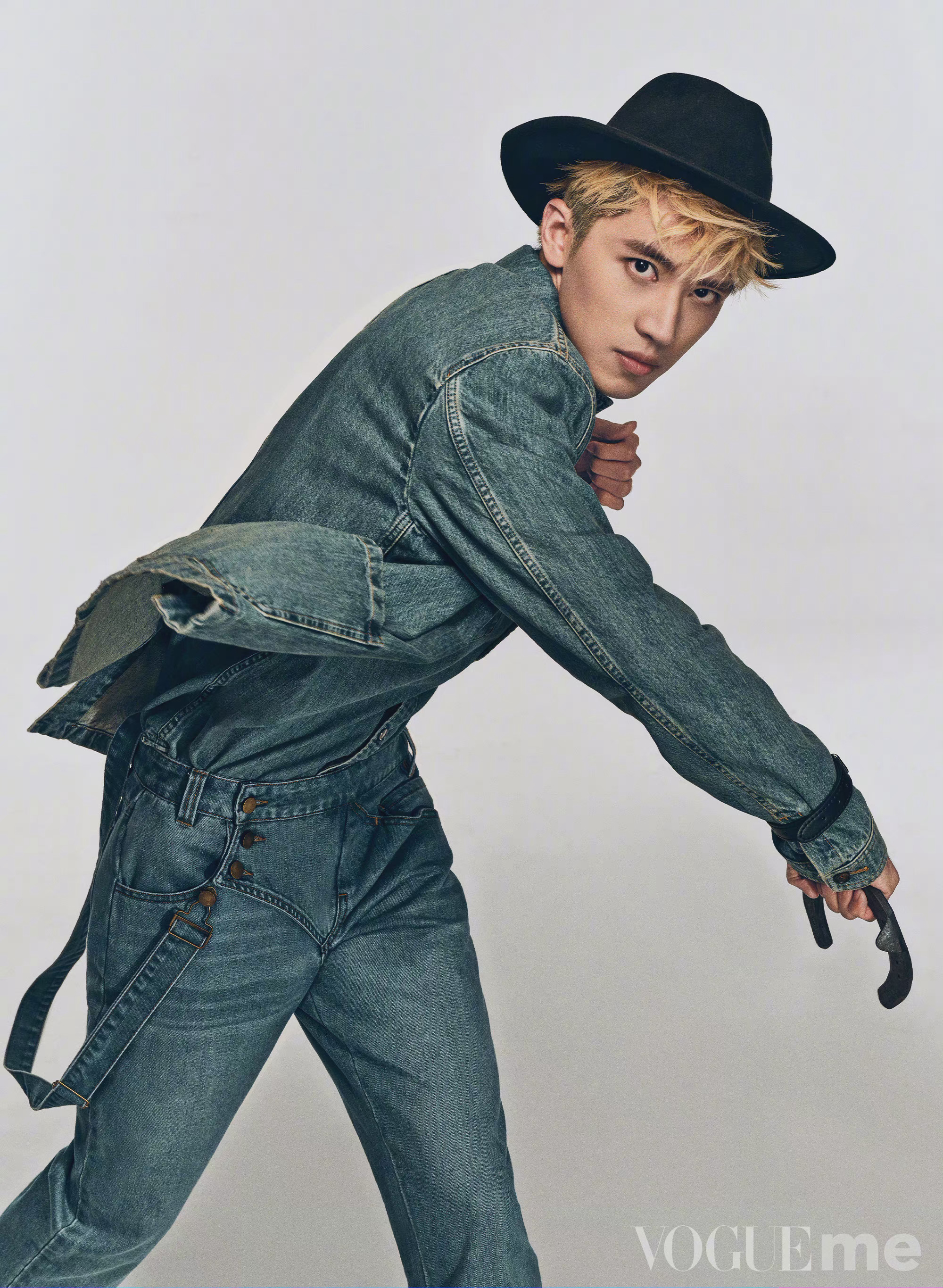 许魏洲vogueme5周年giveme5封面大片