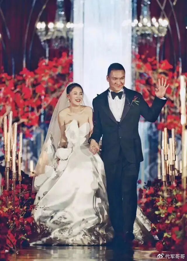 揭秘导演车澈与歌手李嘉格离婚真实内幕