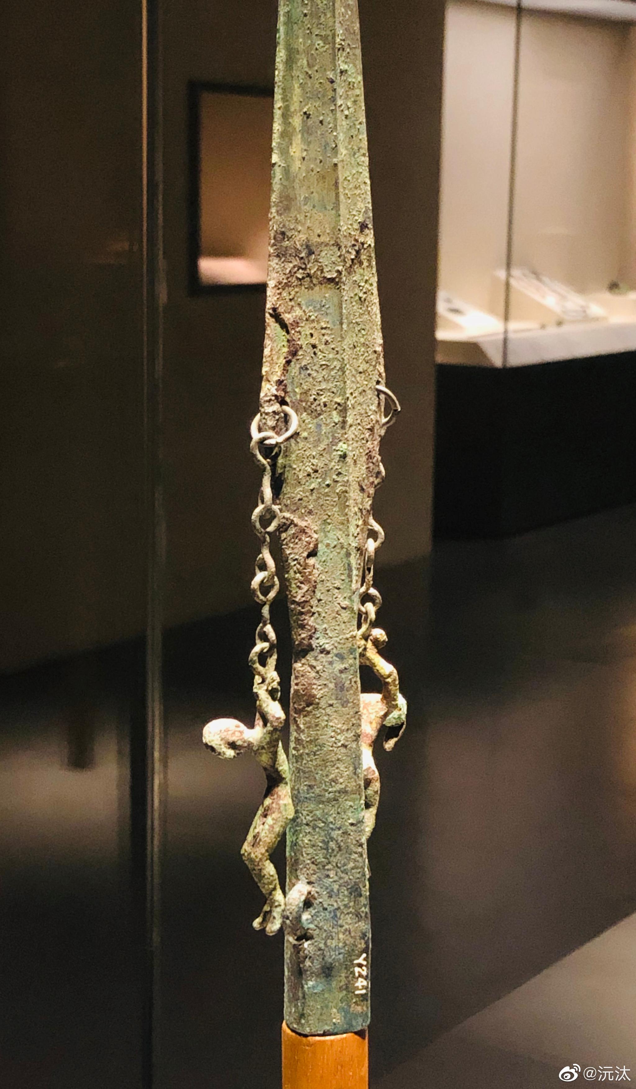 故宫青铜器展，最早青铜兵器是二里头文化出土的戈-搜狐大视野-搜狐新闻