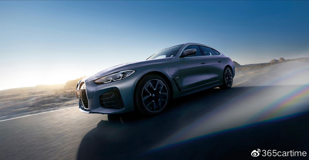 宝马i4edrive35纯电动四门轿跑车型正式上市