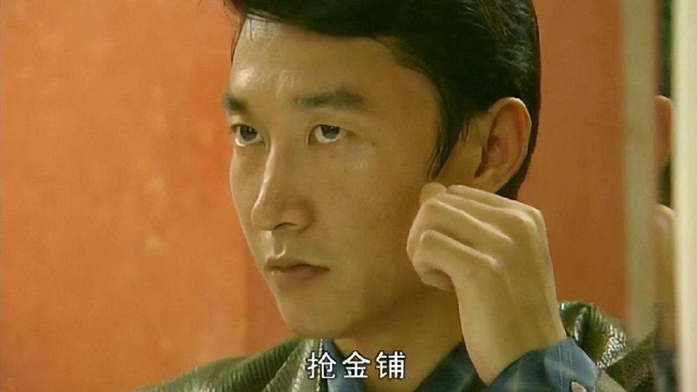 《插翅难逃》主演现状,豪哥发福变老,小弟杨吉光晚年最惨|插翅难逃|赵燕国彰|豪哥_新浪新闻