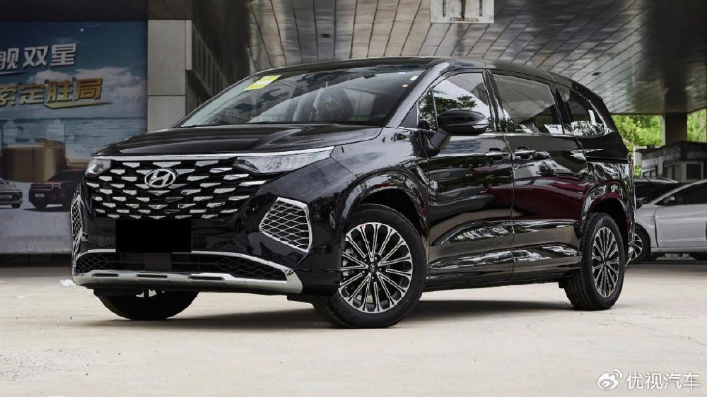 想买7座MPV的注意！现代库斯途最低仅13万起，后排有侧滑门