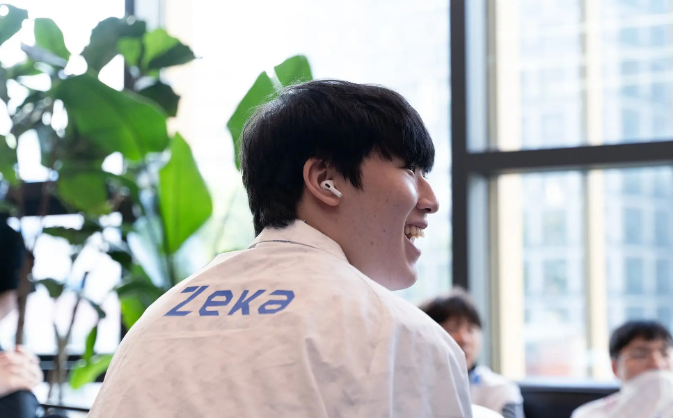 S12小组赛第二日前瞻：EDG再遇苦主！TES迎来首秀休闲区蓝鸢梦想 - Www.slyday.coM