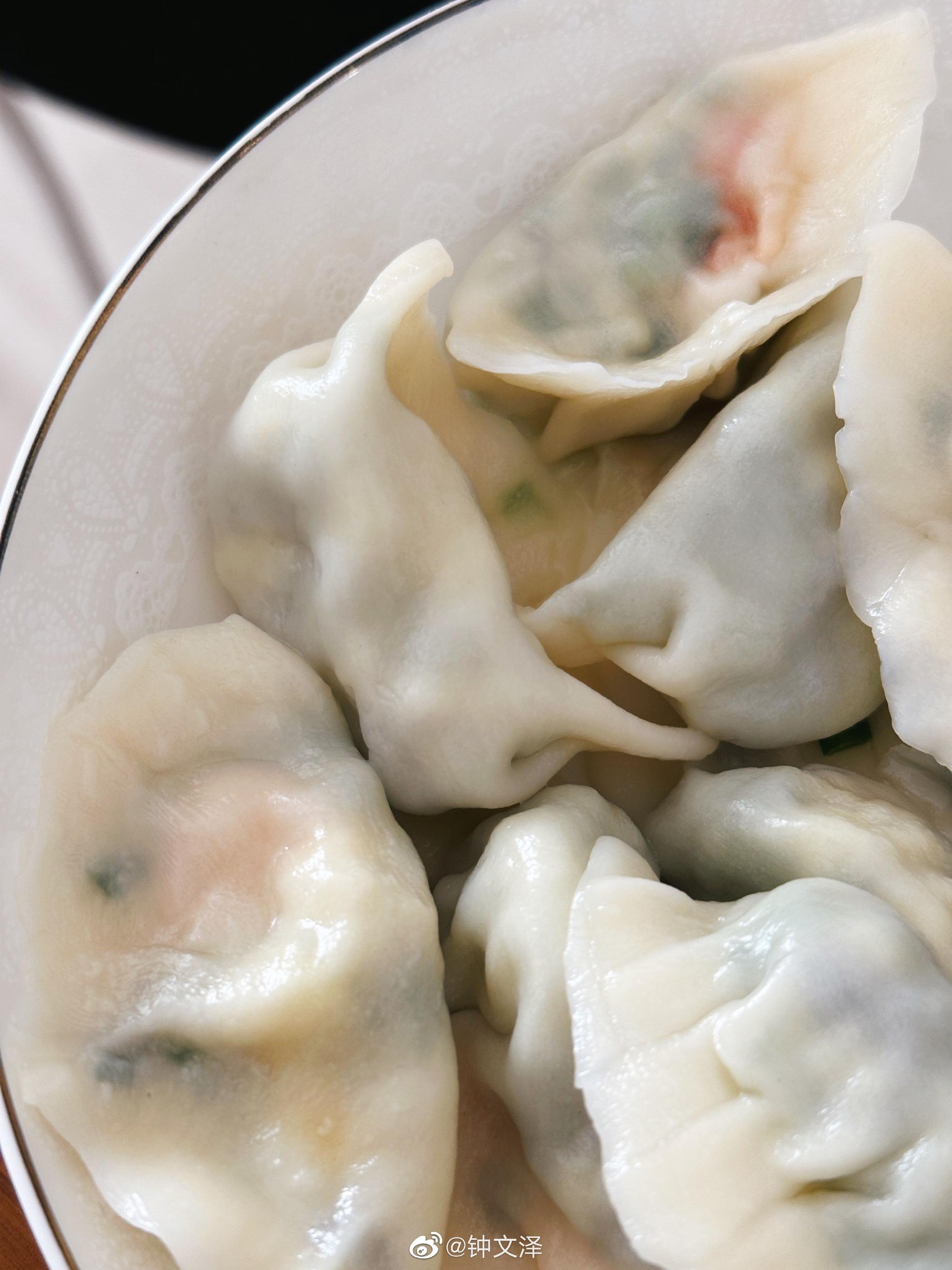 初五吃饺子成就达成 在盒马买的饺子皮,活虾,韭菜和糖蒜……