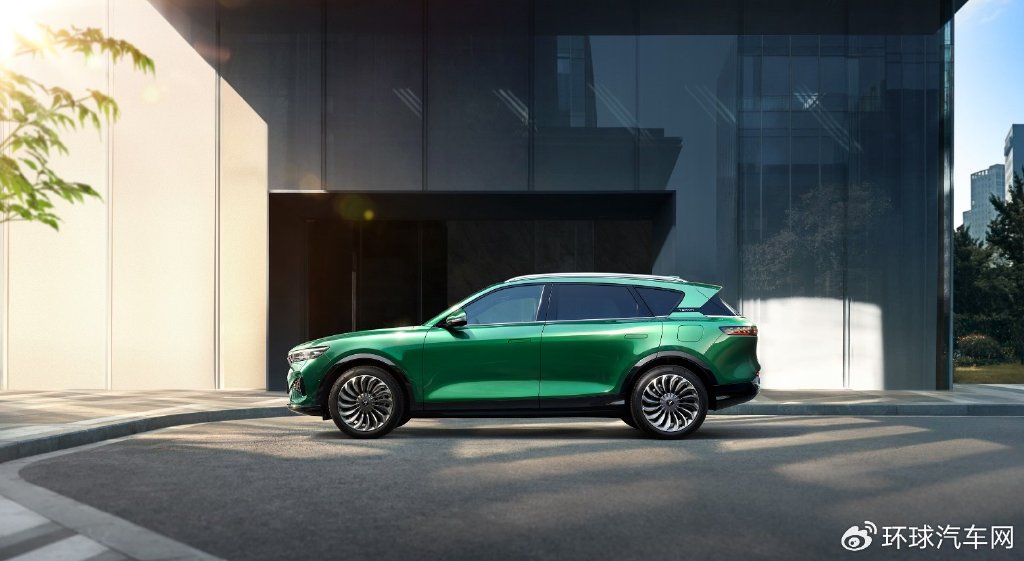 岚图三周年宠粉月,购全系车型享30000积分-新浪汽车