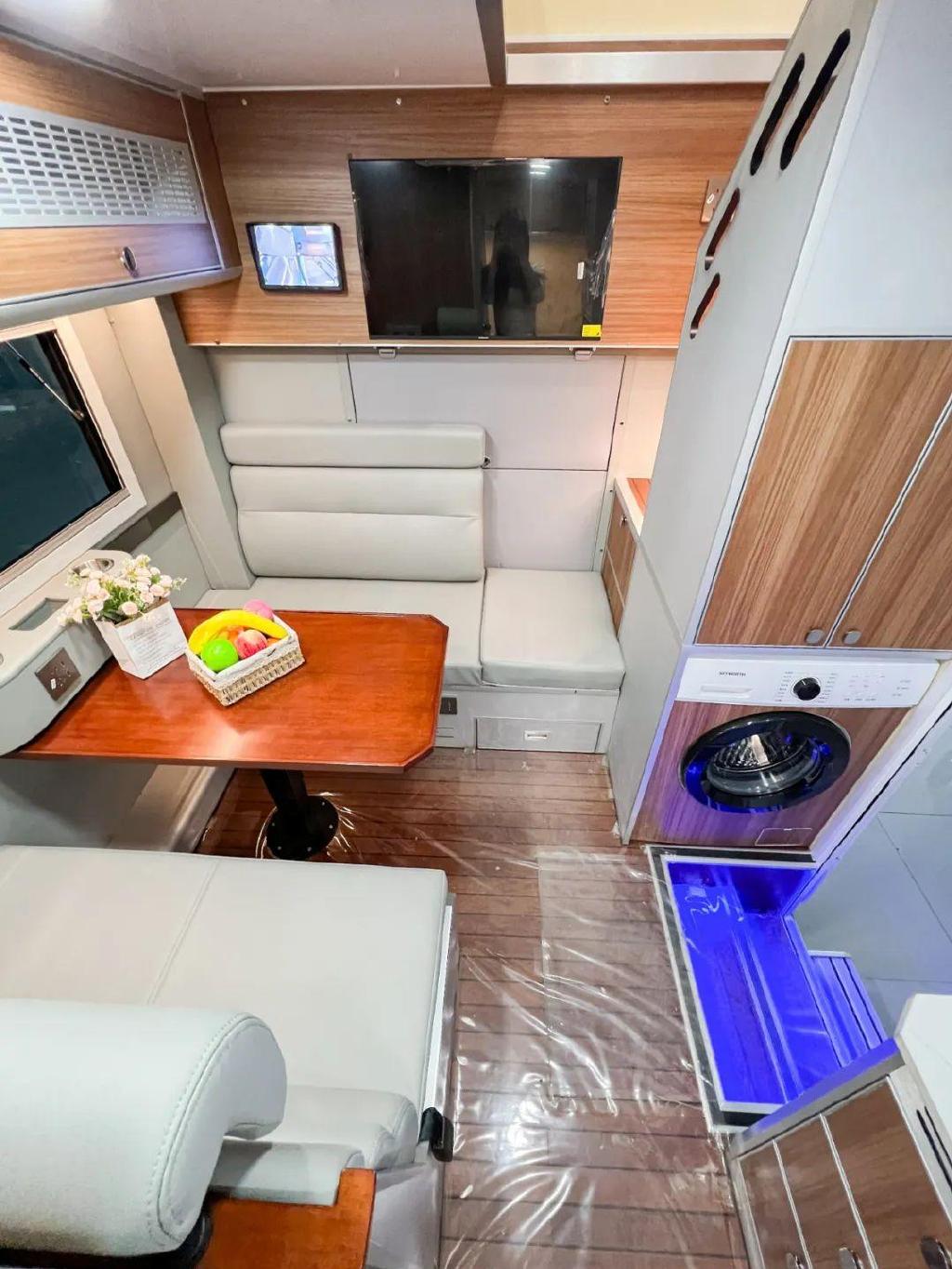 程力轩航 · 比亚迪t5dm升顶房车 6座布局 自带360°观景"阁楼"