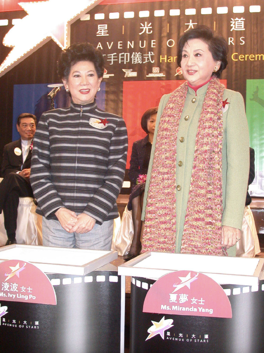 83岁邵氏女星回香港探亲，约友人打高尔夫球，状态年轻不像年过80