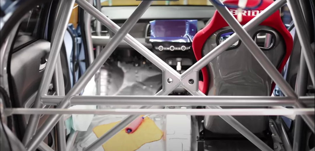 只需2万块！全新飞度就能变身“超跑”！