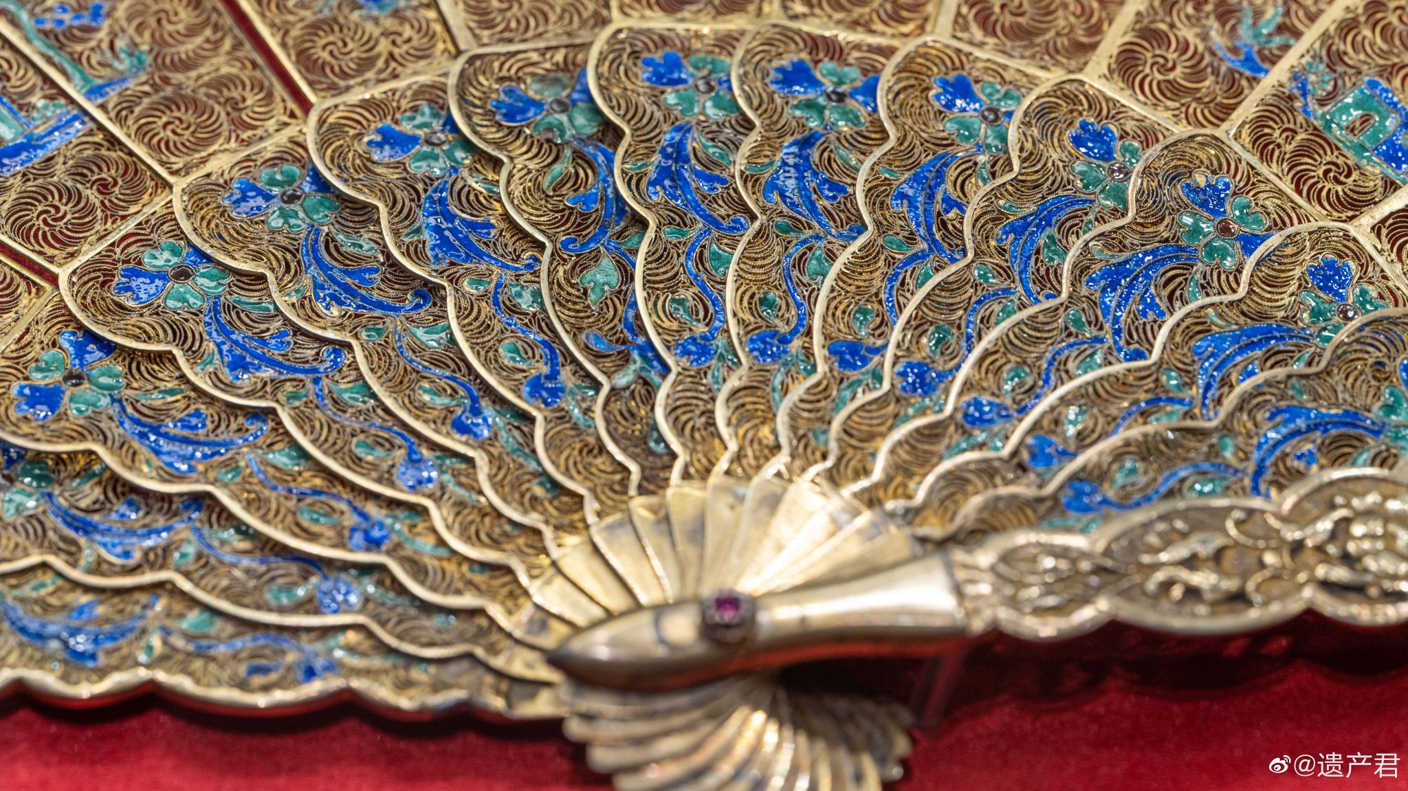清代鎏金银累丝烧蓝花卉庭院纹折扇_高清图集_新浪网