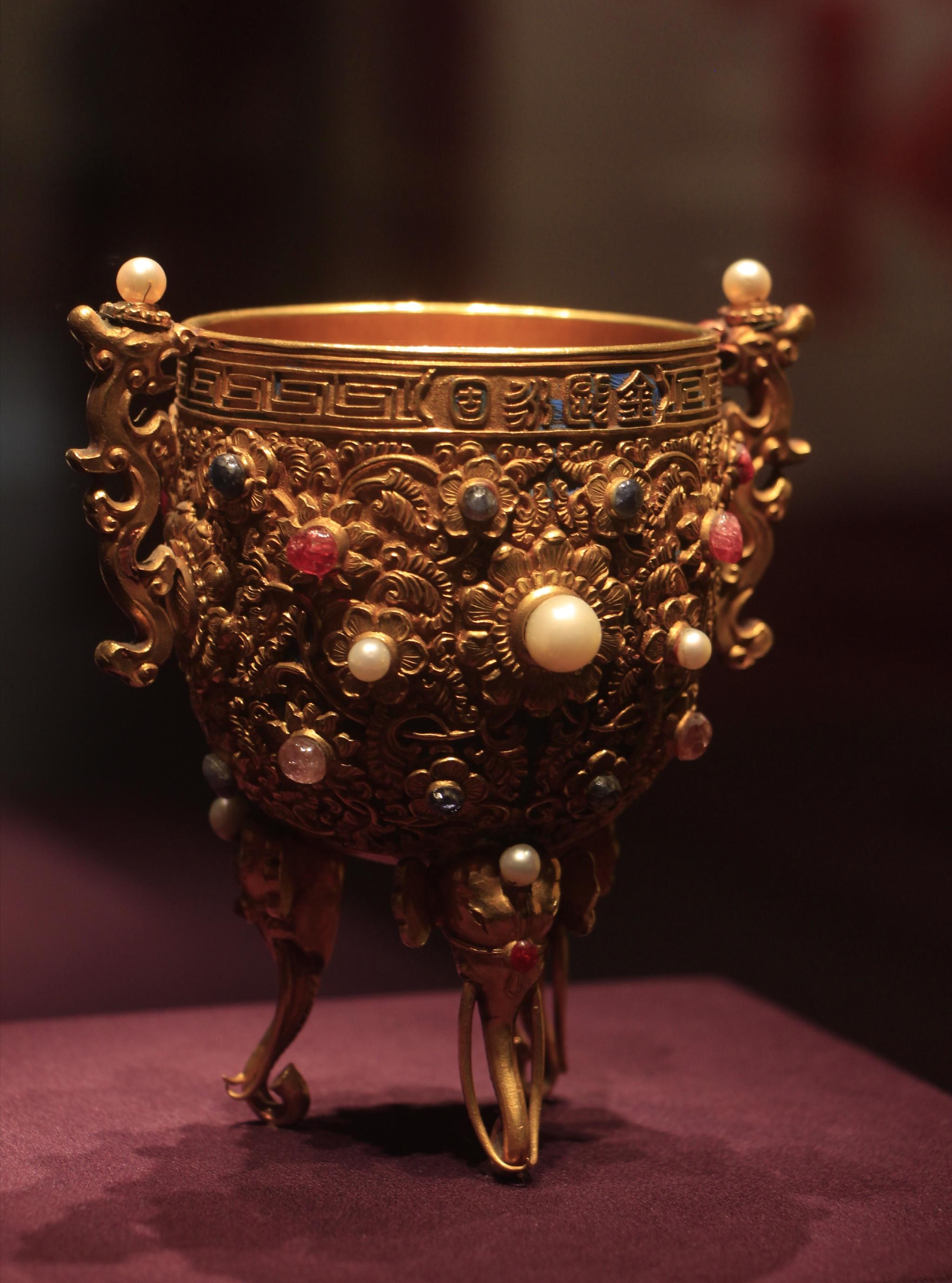 " 金瓯永固杯 … "丨乾隆 · 御造