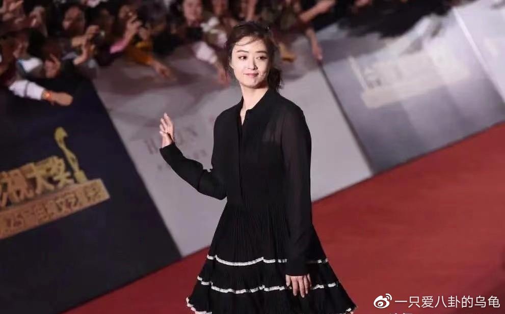 “完美”暴露身体缺陷,明星雷人红毯造型,看得我忍不住笑出了声休闲区蓝鸢梦想 - Www.slyday.coM “完美”暴露身体缺陷,明星雷人红毯造型,看得我忍不住笑出了声休闲区蓝鸢梦想 - Www.slyday.coM