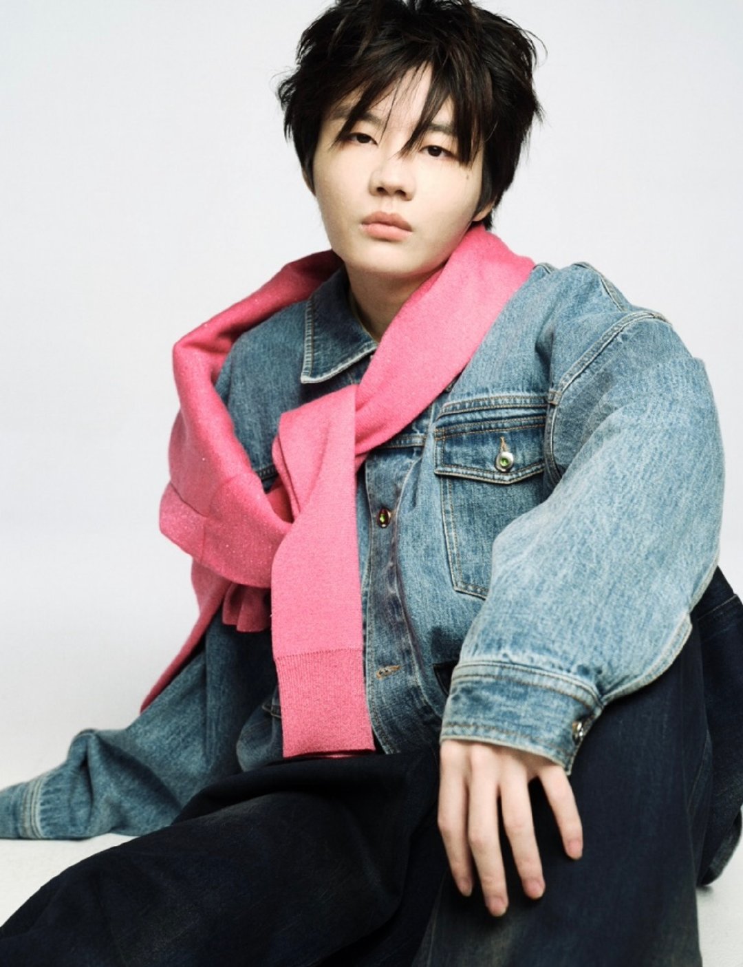 刘青松 时尚芭莎2022年4月刊 @lqscrisp :热爱是起点