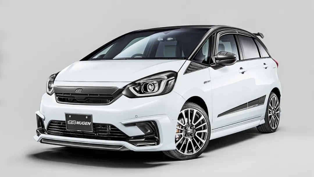 只需2万块！全新飞度就能变身“超跑”！