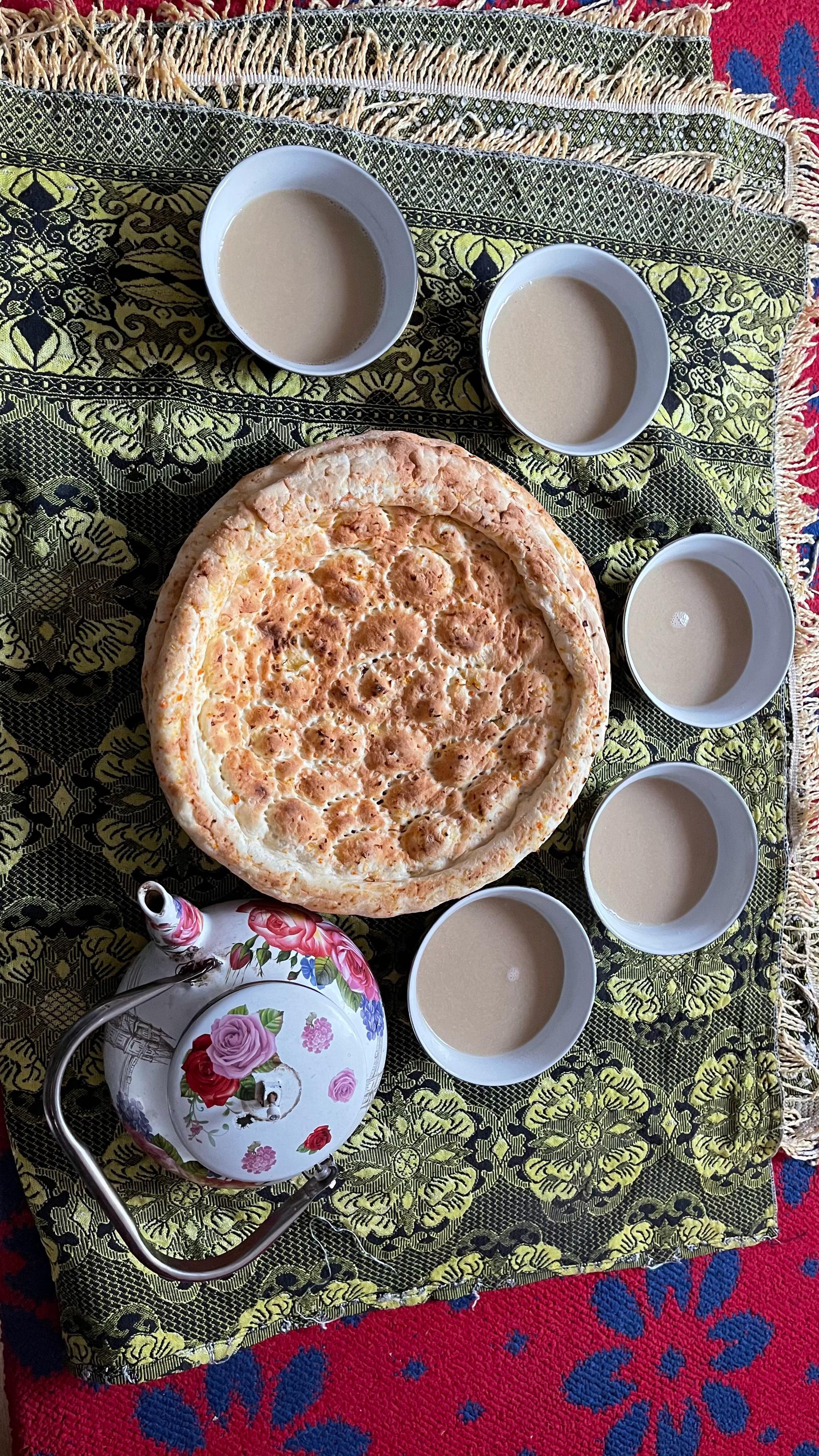 新疆烤馕和奶茶