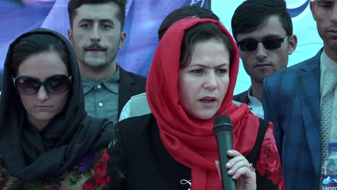 一位阿富汗女性写给两个女儿的信休闲区蓝鸢梦想 - Www.slyday.coM 一位阿富汗女性写给两个女儿的信休闲区蓝鸢梦想 - Www.slyday.coM