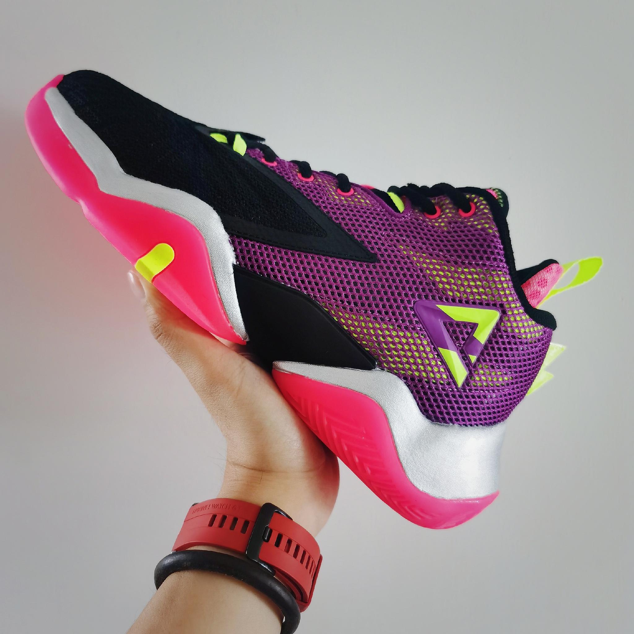 匹克闪电2020,一眼看上去就很"实战",前后掌分离设计好评