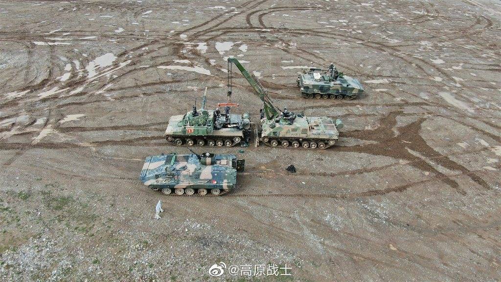 对普通装甲车辆和重型装甲车辆都可以开展快速抢修