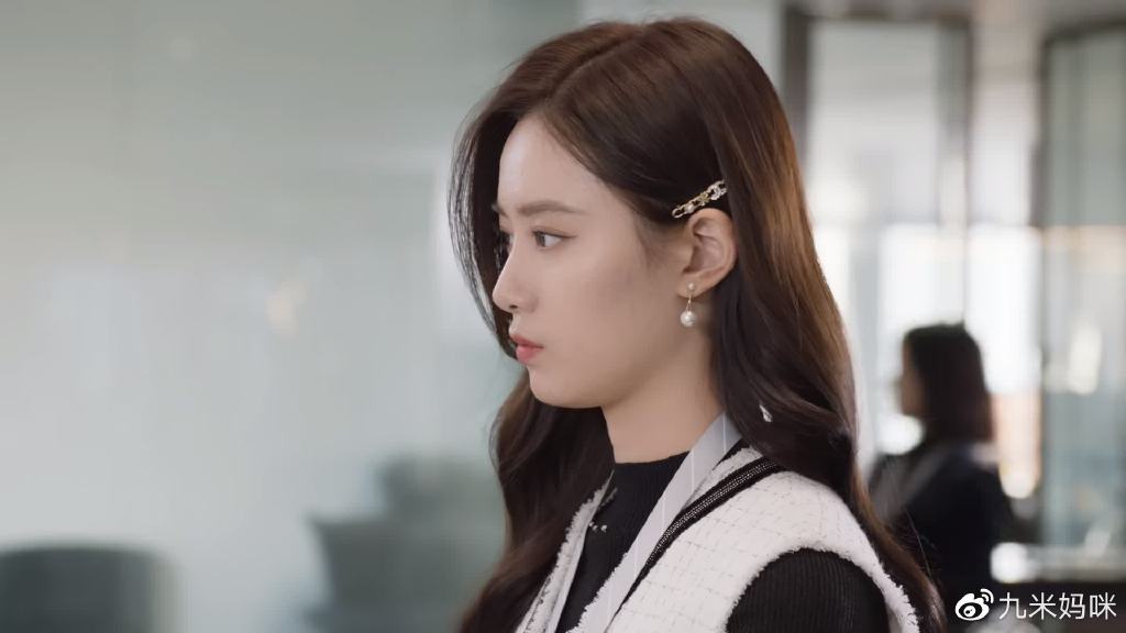 徐艺洋的腿孙怡的唇于明加的气质春日暖阳女演员美翻了