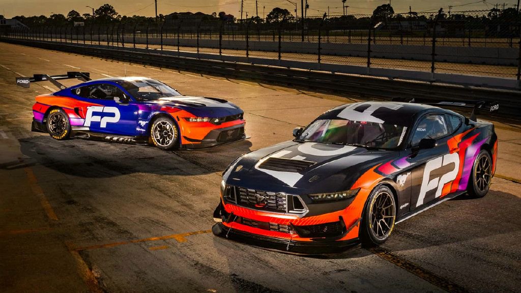 即将出战赛场!拥有大尾翼,福特野马gt4赛车全球首秀-新浪汽车