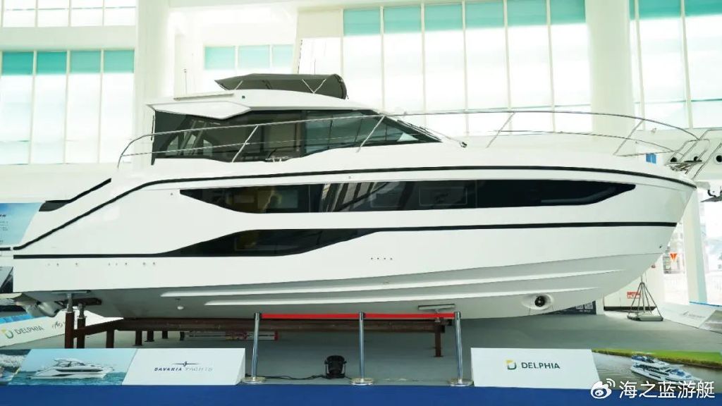 从这6款休闲巡航游艇开启您新一年的海上休闲生活