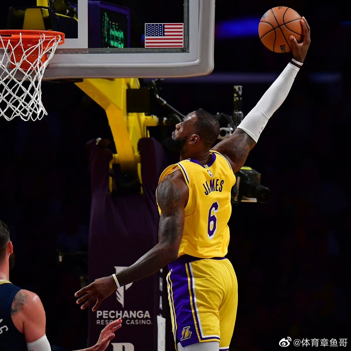 深入解析詹姆斯NBA录像中的战术演变与个人成长轨迹