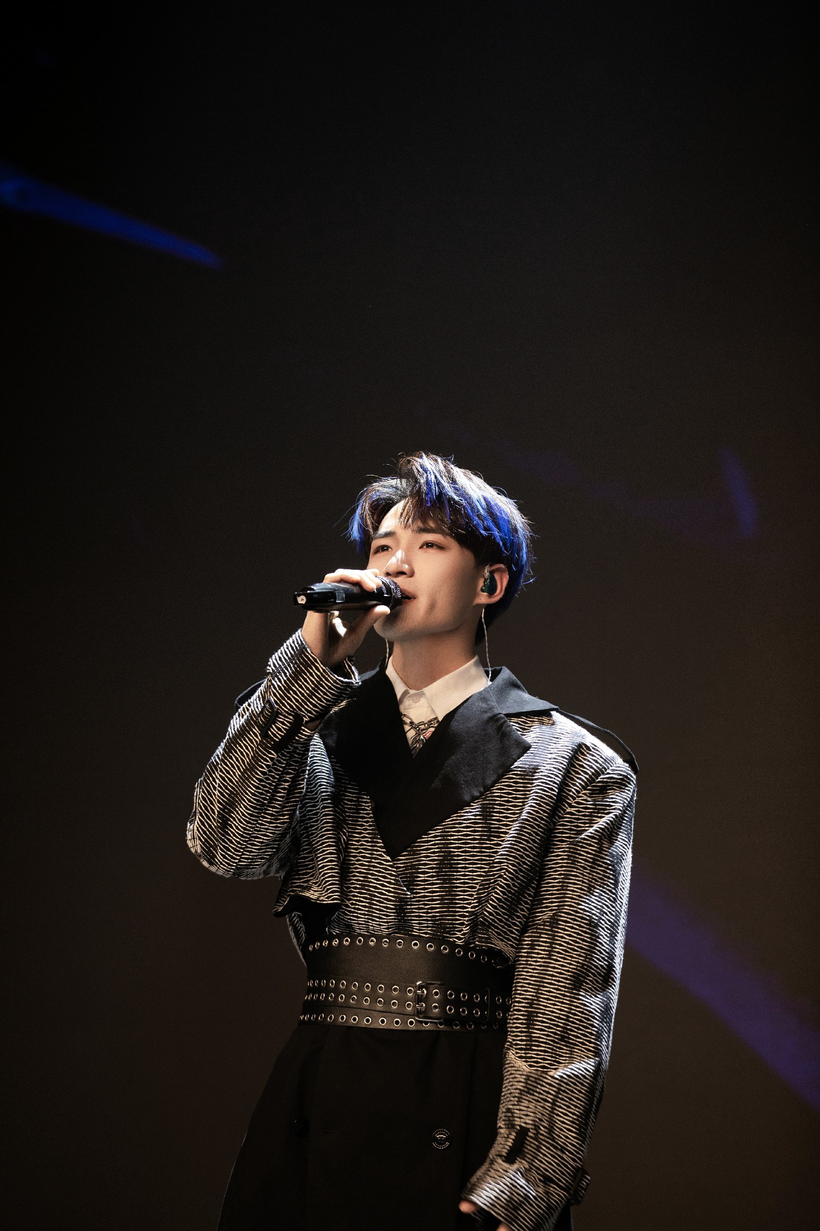 李鑫一生日会实力展现音律记录少年成长轨迹