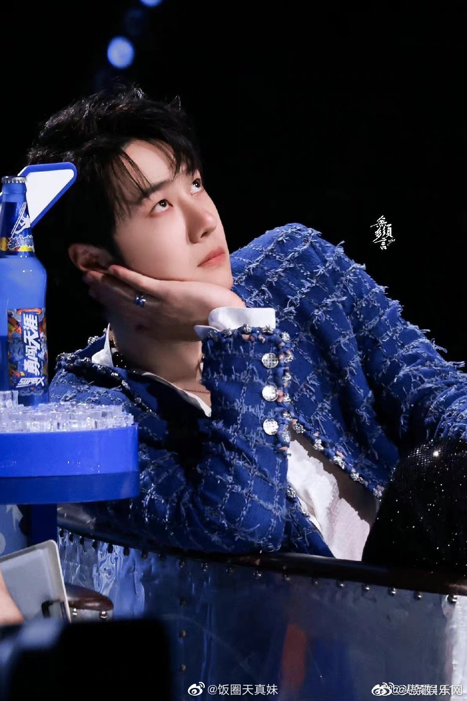 哈哈哈王一博的又一个经典的表情包来了哈__财经头条